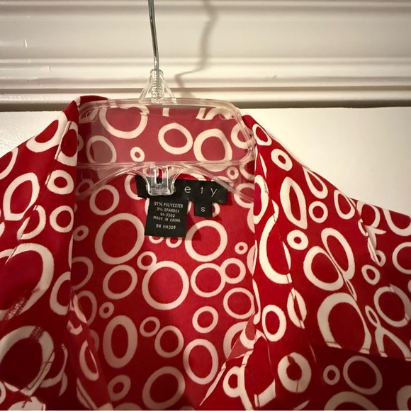 RETRO BUTTON DOWN BLOUSE SIZE SMALL - Picture 2 of 3